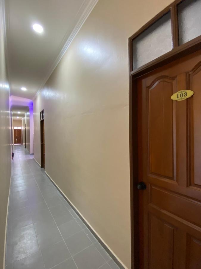Sasuka Guesthouse Marang Exterior photo